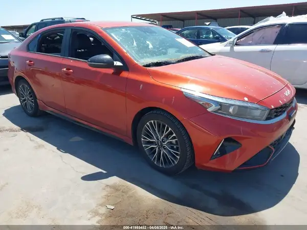 3KPF54AD5NE485769 2022 KIA FORTE - Image 1