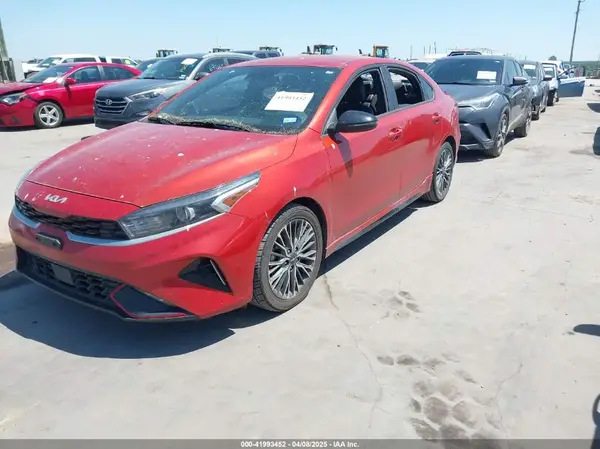 3KPF54AD5NE485769 2022 KIA FORTE - Image 2