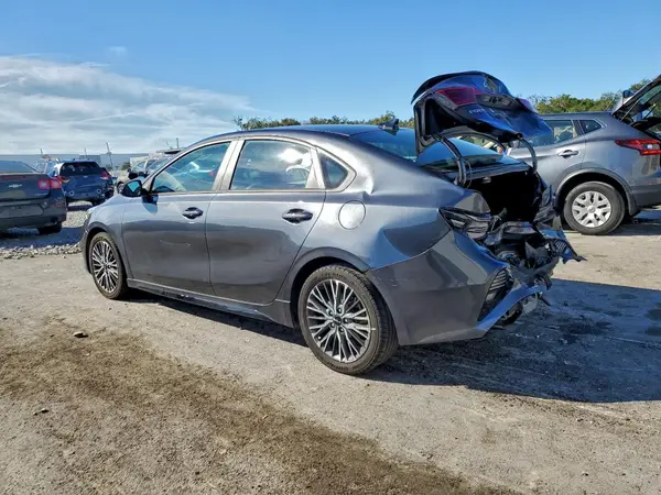 3KPF54AD5NE489708 2022 KIA FORTE - Image 2