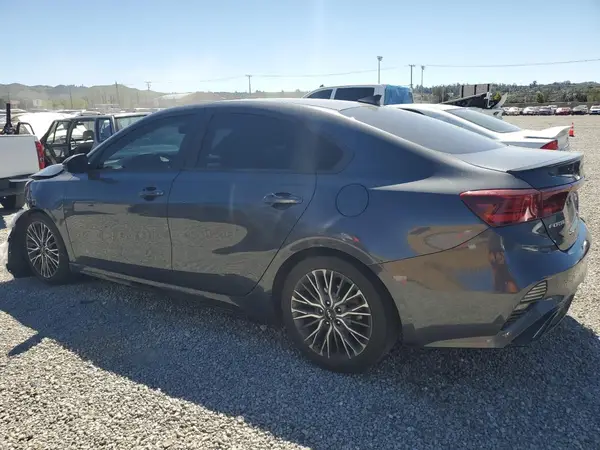 3KPF54AD5NE490664 2022 KIA FORTE - Image 2