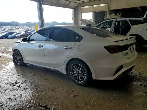 3KPF54AD5NE491345 2022 KIA FORTE - Image 2