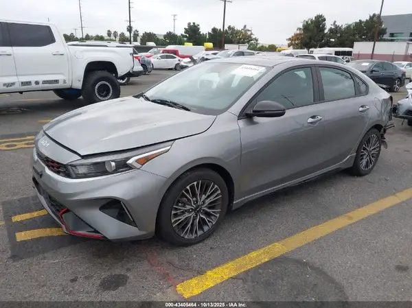 3KPF54AD5NE504224 2022 KIA FORTE - Image 2