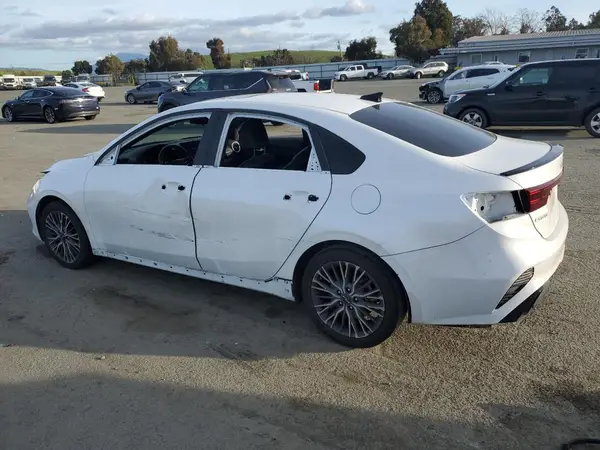 3KPF54AD5NE507186 2022 KIA FORTE - Image 2
