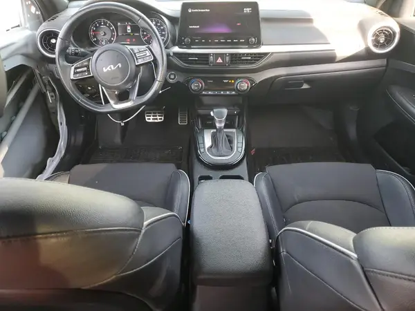 3KPF54AD5NE507186 2022 KIA FORTE - Image 8