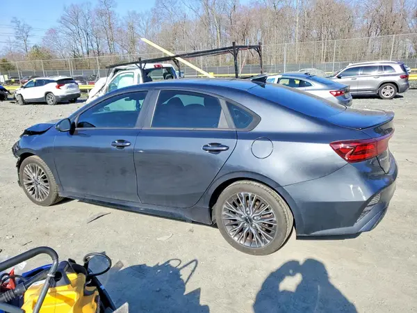 3KPF54AD5PE513623 2023 KIA FORTE - Image 2