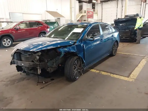 3KPF54AD5PE521656 2023 KIA FORTE - Image 2
