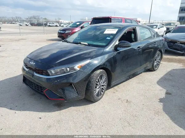 3KPF54AD5PE528719 2023 KIA FORTE - Image 2