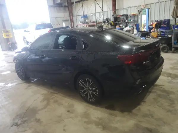 3KPF54AD5PE546623 2023 KIA FORTE - Image 2