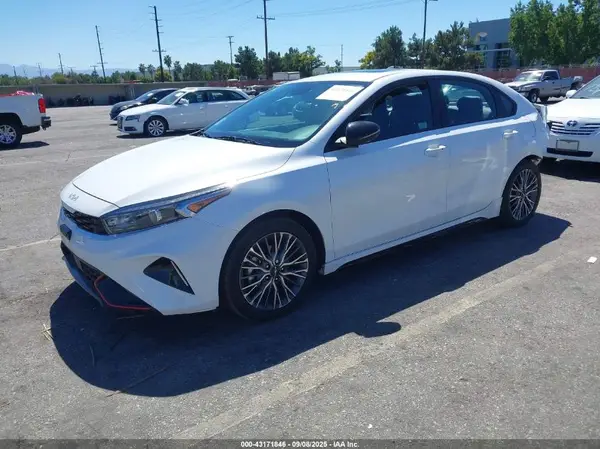 3KPF54AD5PE553670 2023 KIA FORTE - Image 2