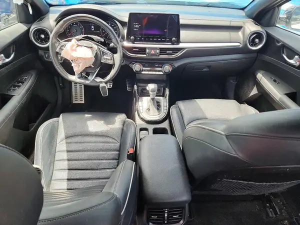 3KPF54AD5PE562045 2023 KIA FORTE - Image 8