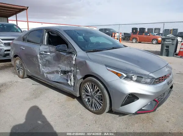 3KPF54AD5PE567519 2023 KIA FORTE - Image 1
