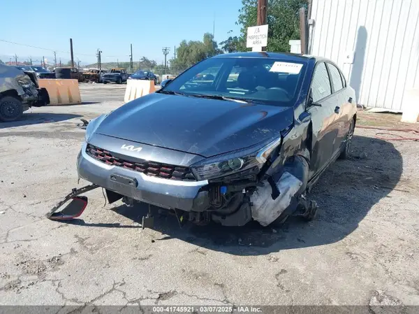 3KPF54AD5PE573739 2023 KIA FORTE - Image 2