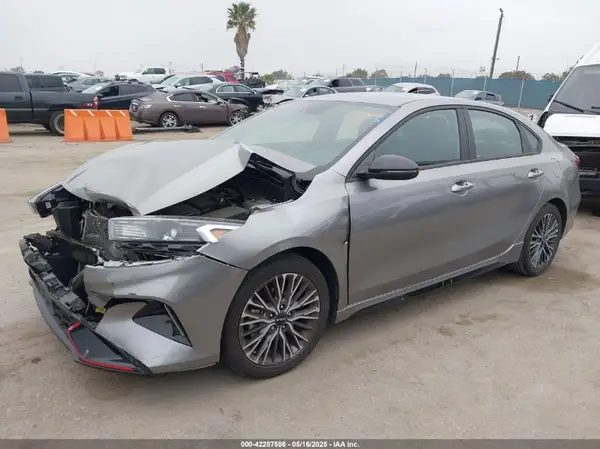 3KPF54AD5PE577659 2023 KIA FORTE - Image 2