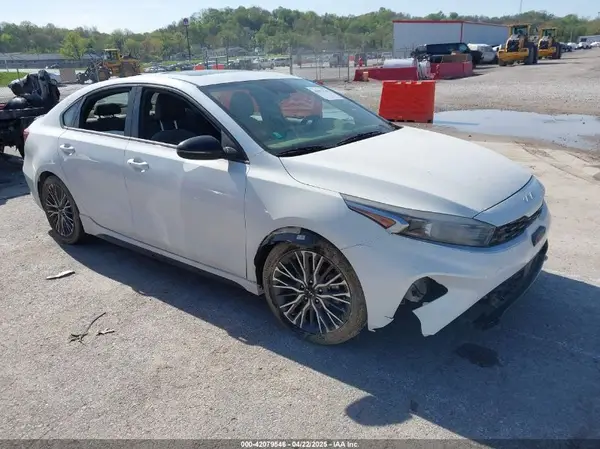 3KPF54AD5PE580612 2023 KIA FORTE - Image 1