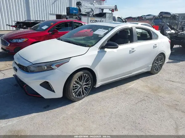 3KPF54AD5PE580612 2023 KIA FORTE - Image 2
