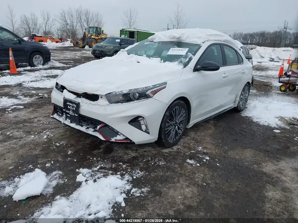 3KPF54AD5PE581095 2023 KIA FORTE - Image 2