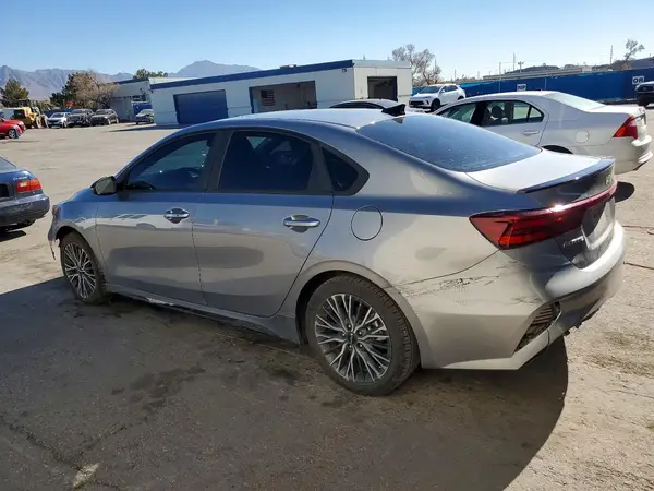 3KPF54AD5PE581310 2023 KIA FORTE - Image 2