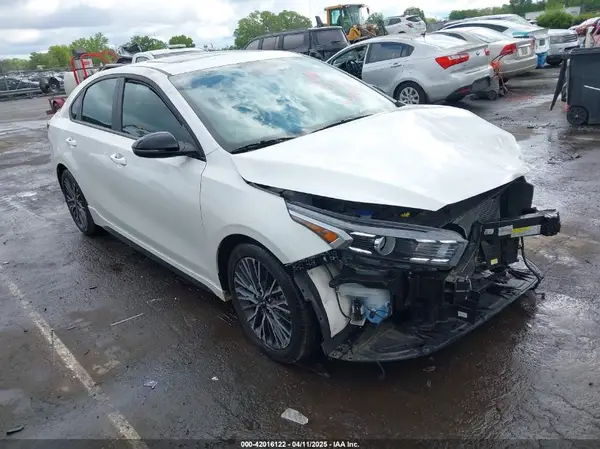 3KPF54AD5PE583428 2023 KIA FORTE - Image 1