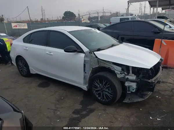 3KPF54AD5PE589052 2023 KIA FORTE - Image 1