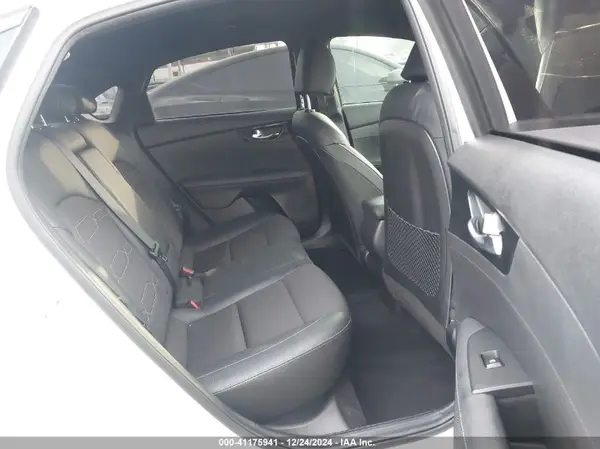 3KPF54AD5PE589052 2023 KIA FORTE - Image 8