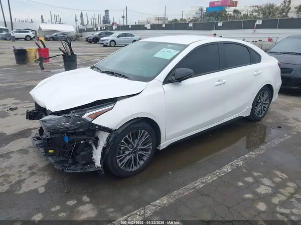 3KPF54AD5PE603421 2023 KIA FORTE - Image 2