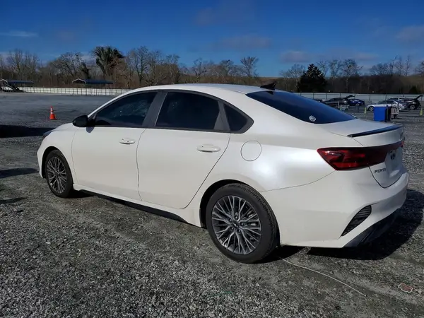 3KPF54AD5PE604486 2023 KIA FORTE - Image 2