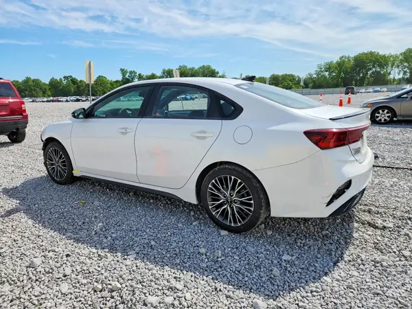 3KPF54AD5PE606187 2023 KIA FORTE - Image 2