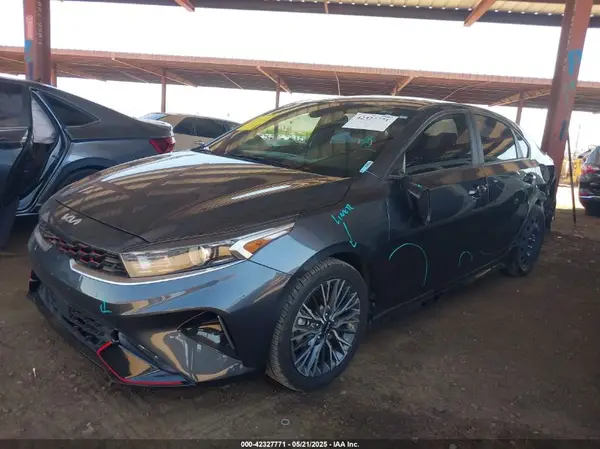 3KPF54AD5PE606738 2023 KIA FORTE - Image 2