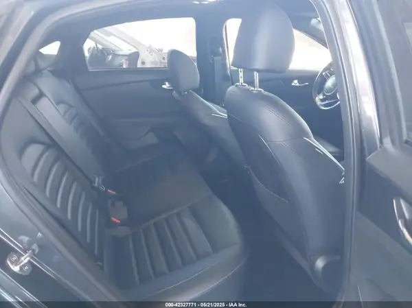 3KPF54AD5PE606738 2023 KIA FORTE - Image 8