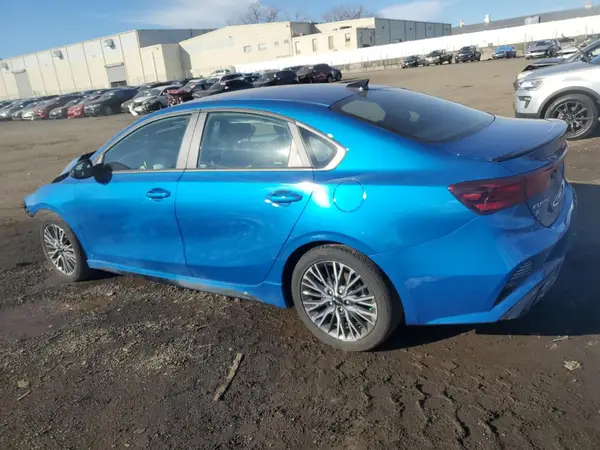 3KPF54AD5PE607212 2023 KIA FORTE - Image 2