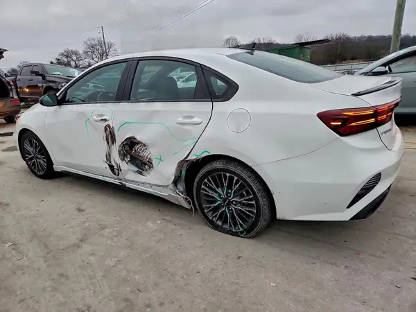 3KPF54AD5PE611194 2023 KIA FORTE - Image 2