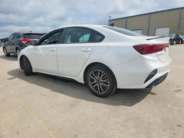 3KPF54AD5PE625922 2023 KIA FORTE - Image 2