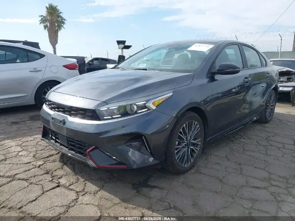 3KPF54AD5PE629677 2023 KIA FORTE - Image 2