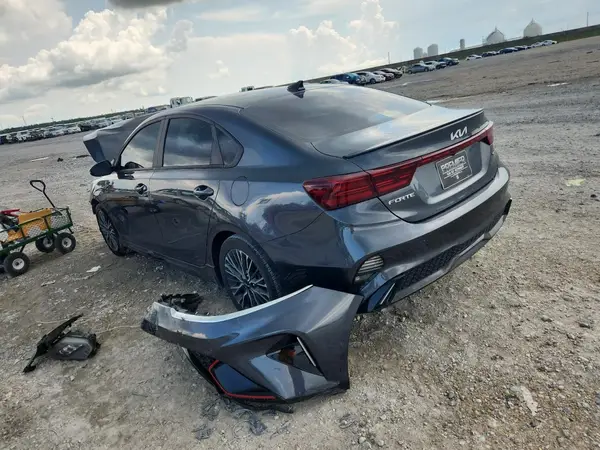 3KPF54AD5PE631459 2023 KIA FORTE - Image 2