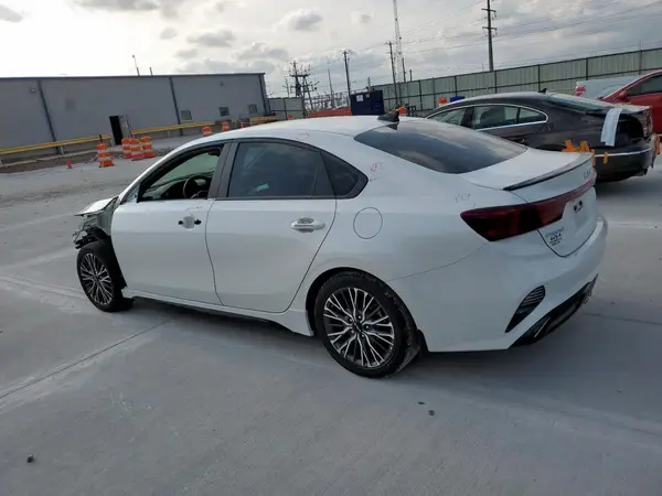 3KPF54AD5PE634426 2023 KIA FORTE - Image 2