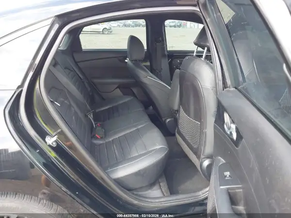 3KPF54AD5PE648049 2023 KIA FORTE - Image 8