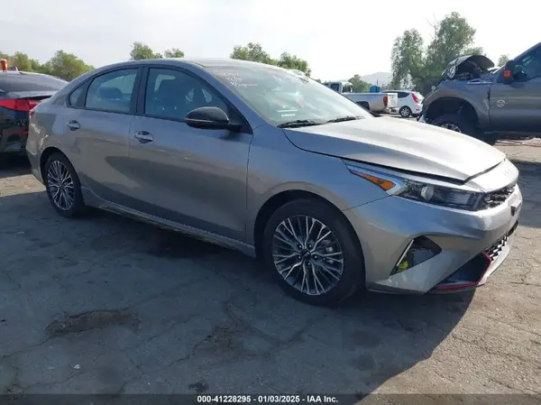 3KPF54AD5PE653848 2023 KIA FORTE - Image 1