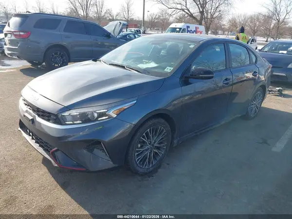3KPF54AD5PE654370 2023 KIA FORTE - Image 2