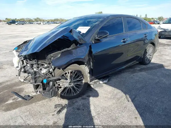 3KPF54AD5PE656829 2023 KIA FORTE - Image 2