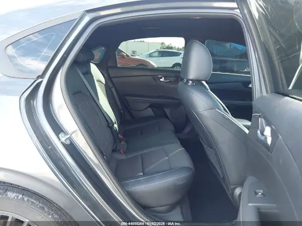 3KPF54AD5PE656829 2023 KIA FORTE - Image 8
