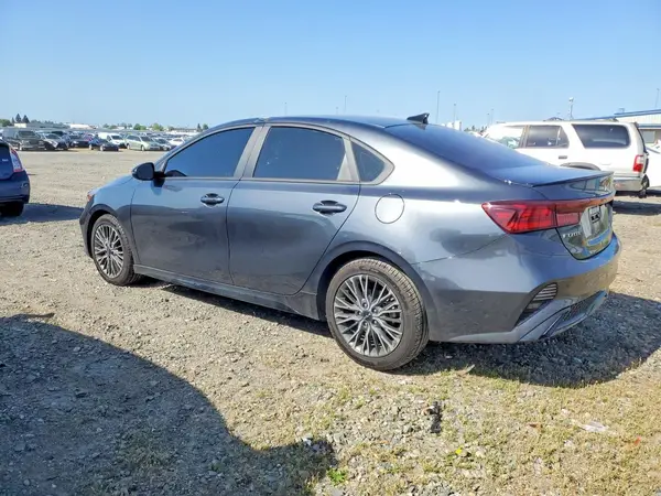 3KPF54AD5PE657270 2023 KIA FORTE - Image 2