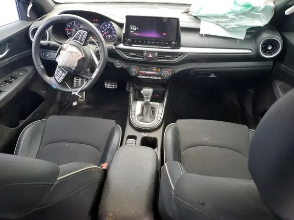 3KPF54AD5PE664042 2023 KIA FORTE - Image 8