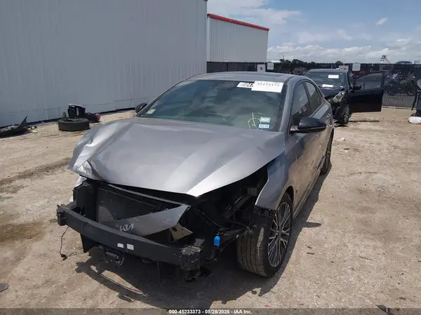 3KPF54AD5PE666955 2023 KIA FORTE - Image 2