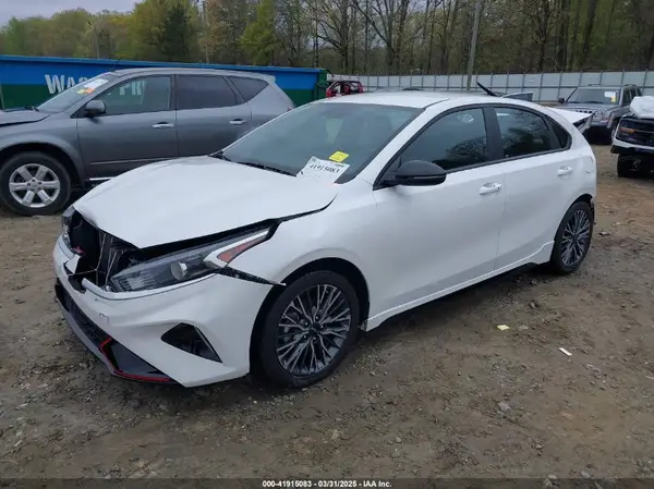 3KPF54AD5PE667569 2023 KIA FORTE - Image 2