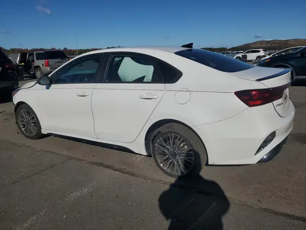 3KPF54AD5PE669015 2023 KIA FORTE - Image 2