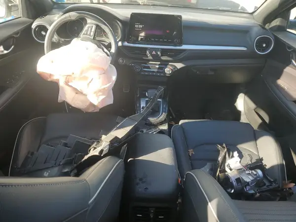 3KPF54AD5PE669015 2023 KIA FORTE - Image 8