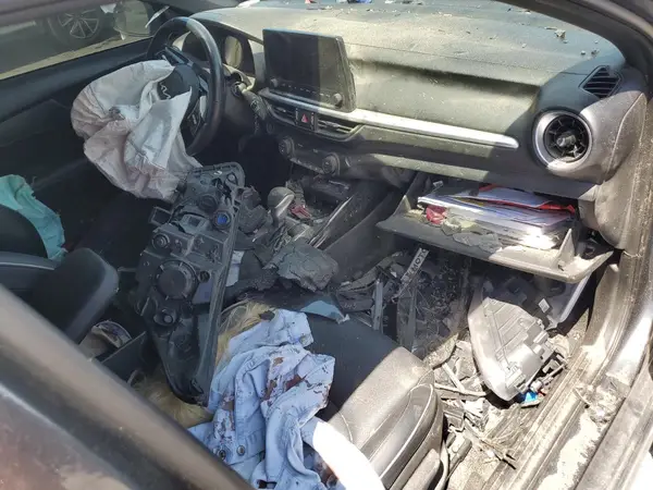 3KPF54AD5PE670777 2023 KIA FORTE - Image 8