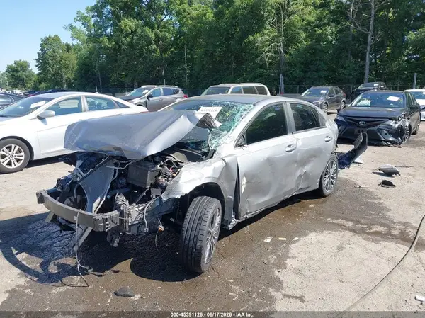 3KPF54AD5PE673033 2023 KIA FORTE - Image 2
