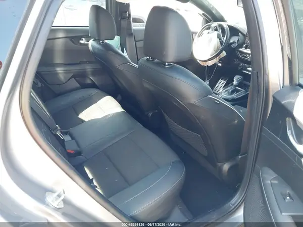 3KPF54AD5PE673033 2023 KIA FORTE - Image 8