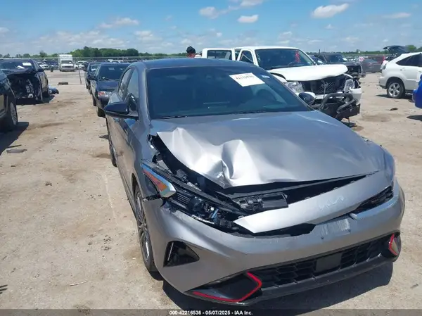 3KPF54AD5PE684226 2023 KIA FORTE - Image 1